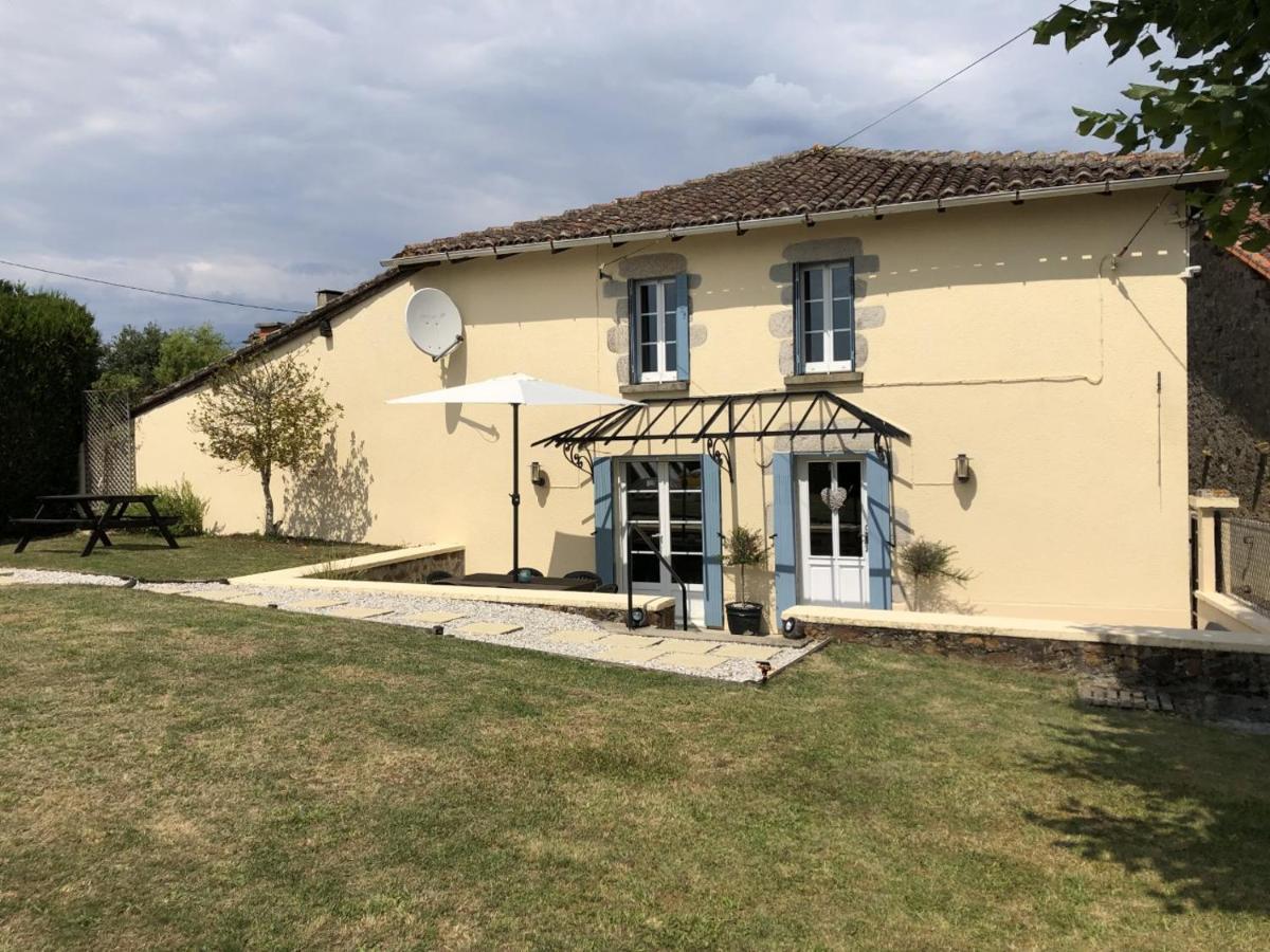 Petite Aucher Lesterps ภายนอก รูปภาพ